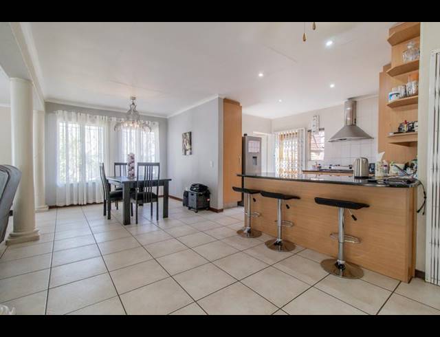 4 BEDROOM HOUSE FOR SALE IN GLENVISTA